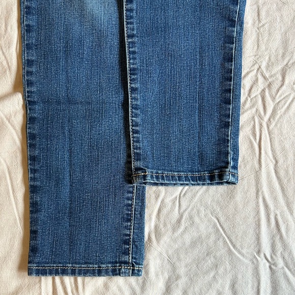 Bullhead Denim - Picture 4 of 5